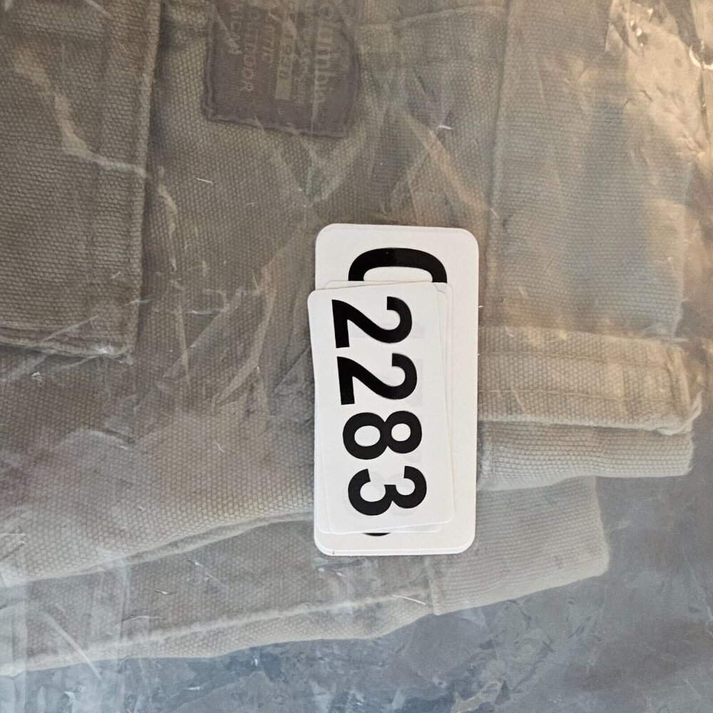 READ Columbia Khaki Pants Mens 34x30 Straight Leg Distressed Outdoor Hiking Y2K - Picture 14 of 14